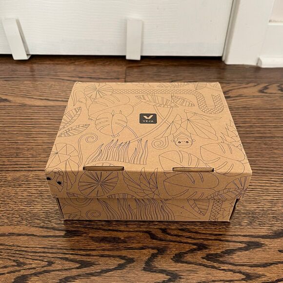 NIB - Veja Kids Small Esplar Velcro Leather Sneaker (US 6.5) - Picture 8 of 10